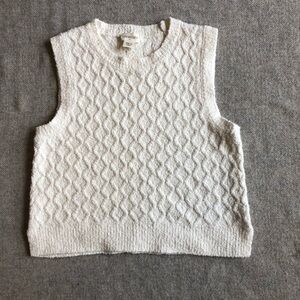 NWOT Crewcuts Youth Sweater Vest size 6-7 Cream